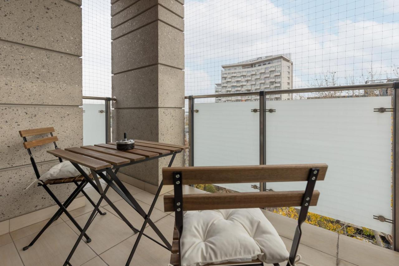 Warsaw Srodmiescie Riverside Three-Bedroom Apartment By Renters Exterior foto